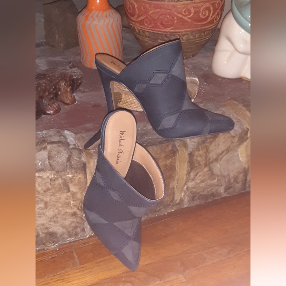 Blue heels by Michael Antonio - Picture 6 of 6
